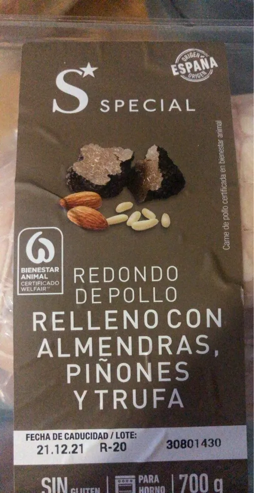 Redondo de pollo relleno con almendras, piñones y trufa