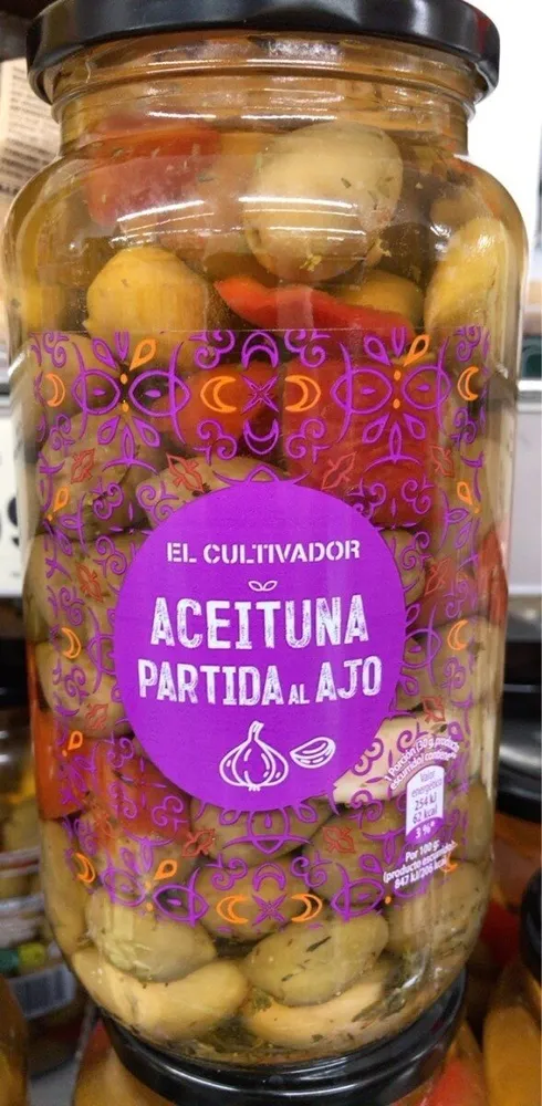 Aceituna partida al ajo