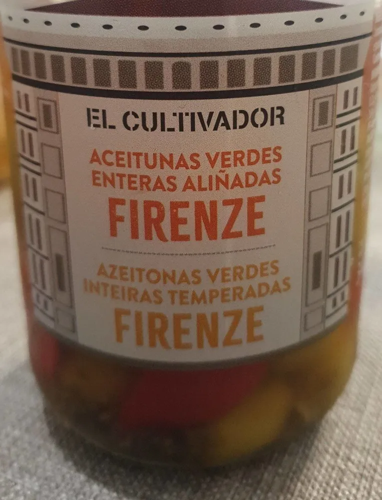 Aceitunas verdes enteras aliñadas
