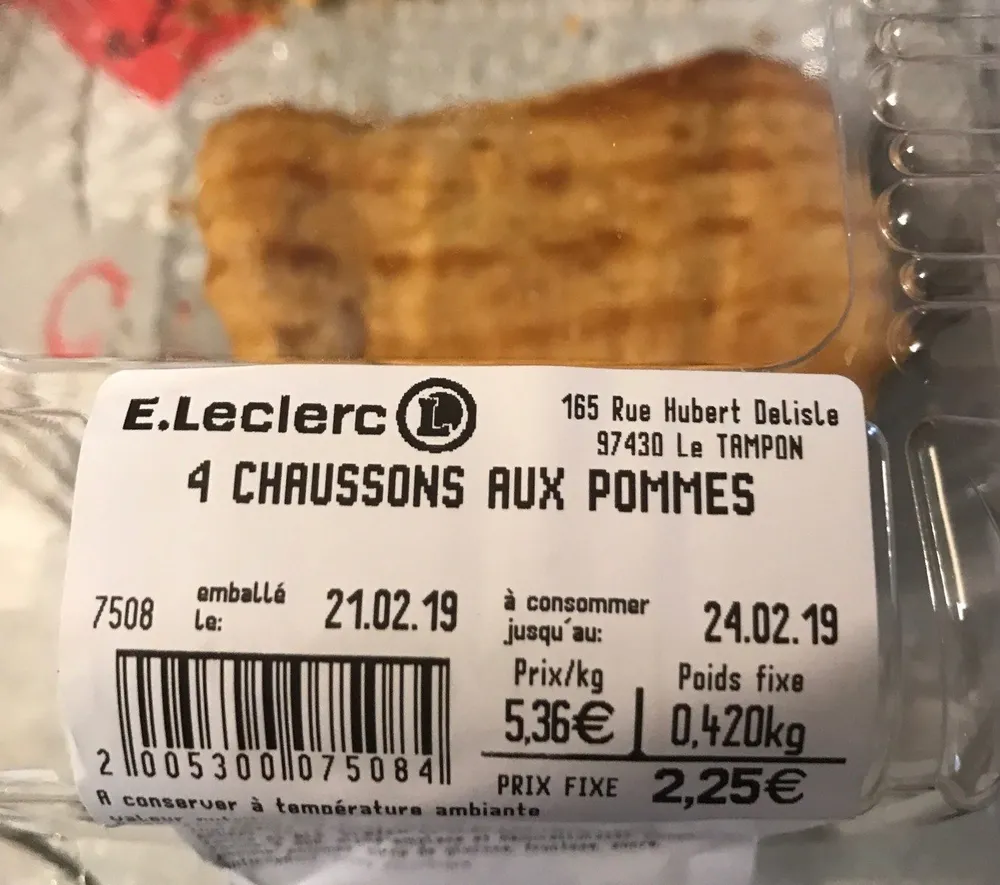4 chaussons aux pommes
