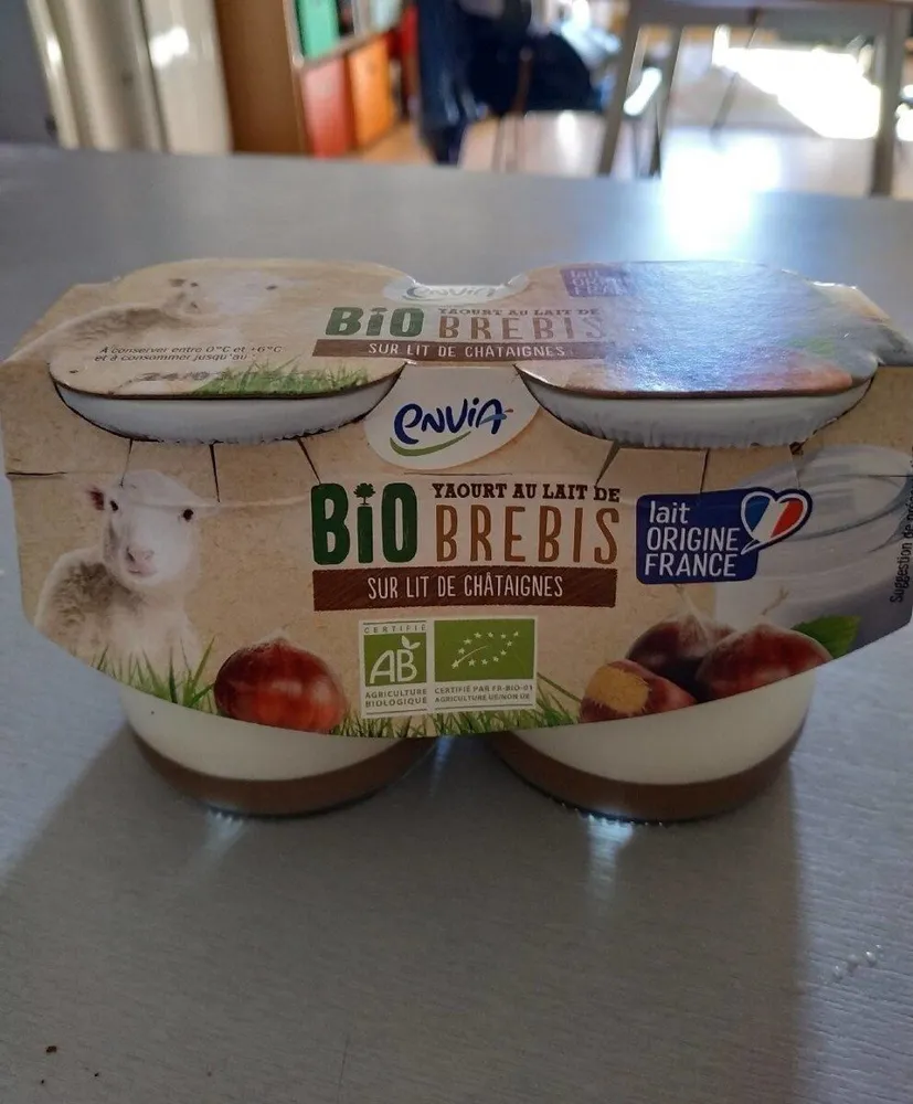 Yaourt au lait de brebis bio sur lit de châtaignes