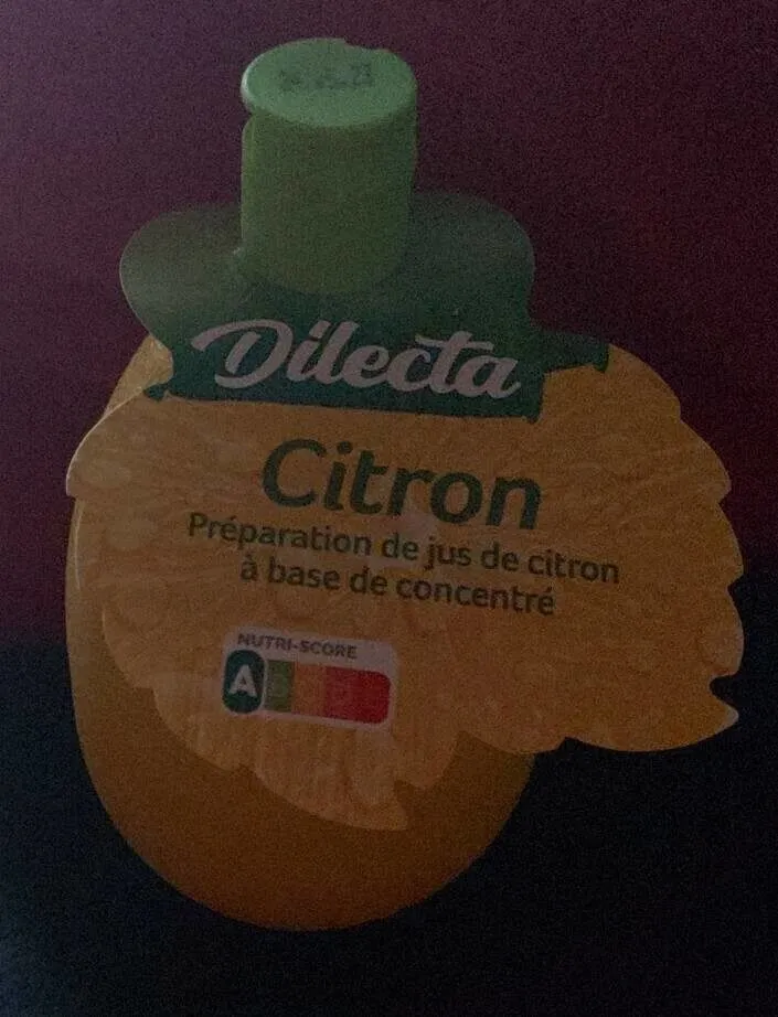 Préparation de jus de citron à base de concentré