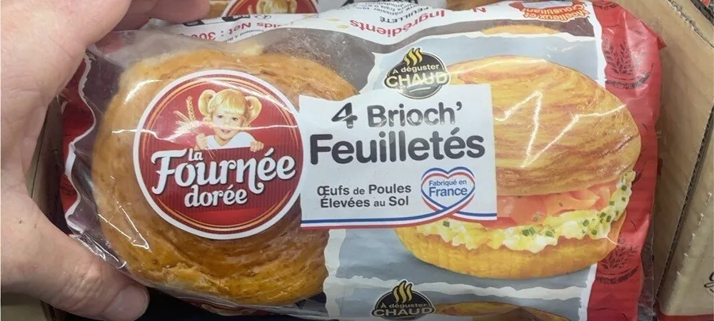 Quatre. Brioches feuilleté.