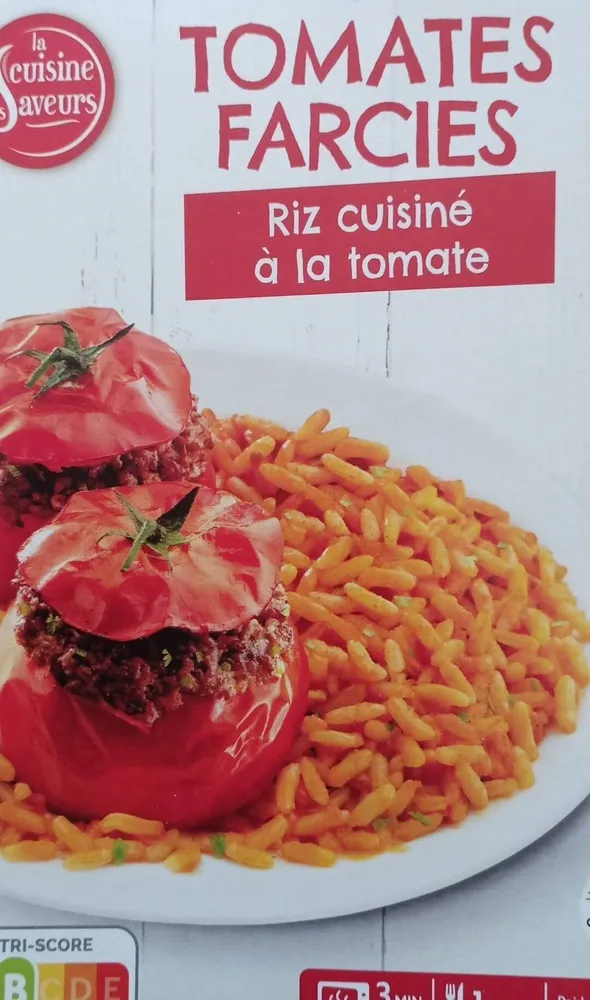 TOMATES FARCIES Riz cuisiné à la tomate