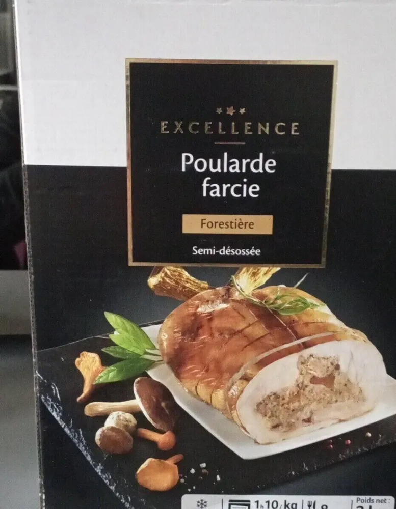 Poularde farcie forestière