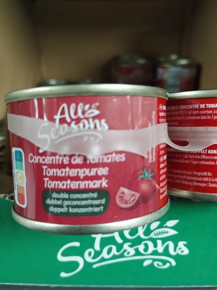 Concentré de tomates Tomatenpuree Tomatenmark