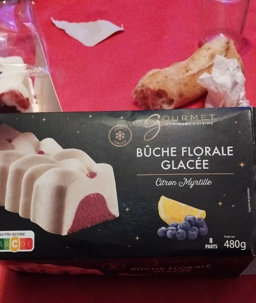 Bûche glacée florale citron myrtille