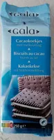 Biscuits au cacao fourrés au lait