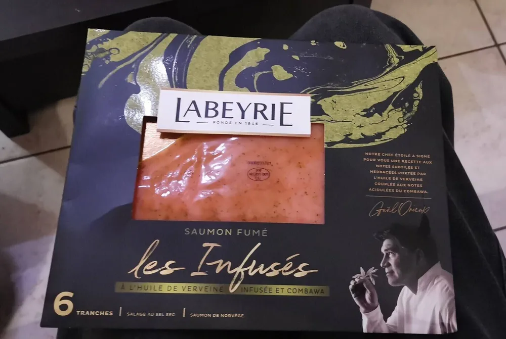 SAUMON FUME les Infusés À L'HUILE DE VERVEINE INFUSEE ET COMBAWA
