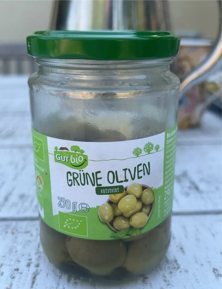Grüne Oliven