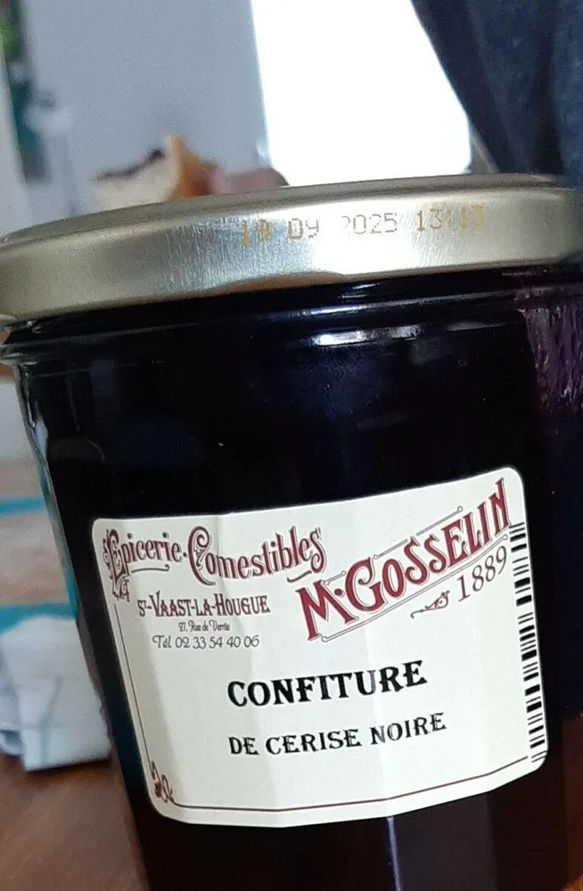 Confiture de cerise noire