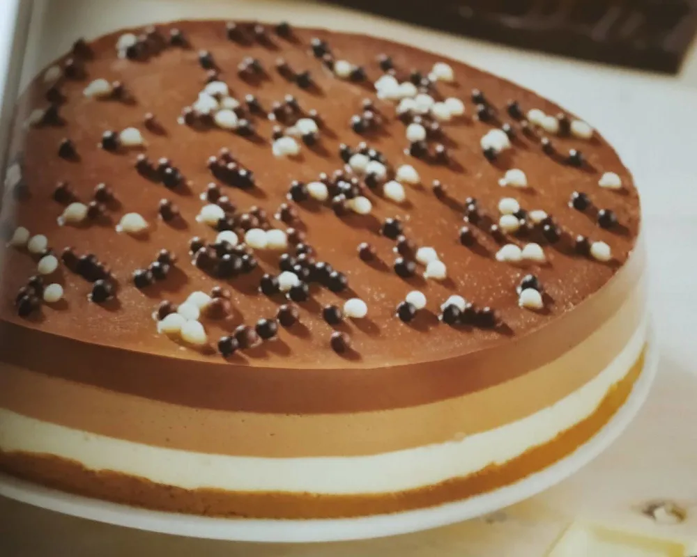 Tarta a los 3 chocolates