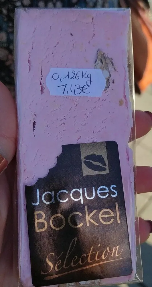 Nougat framboise tendre en barre