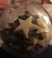 Étoiles en chocolat au lait, chocolat noir et chocolat blanc