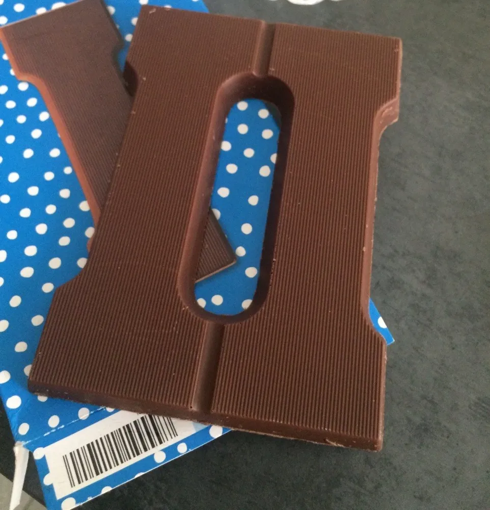 Lettre chocolat i