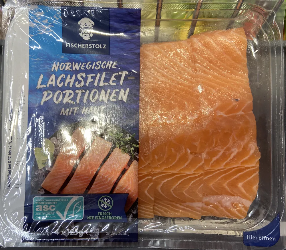 Norwegische Lachsfilet-Portionen mit Haut