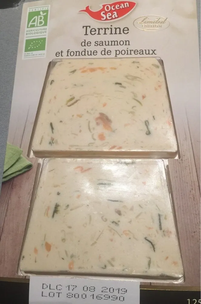 Terrine de saumon et fondue de poireaux