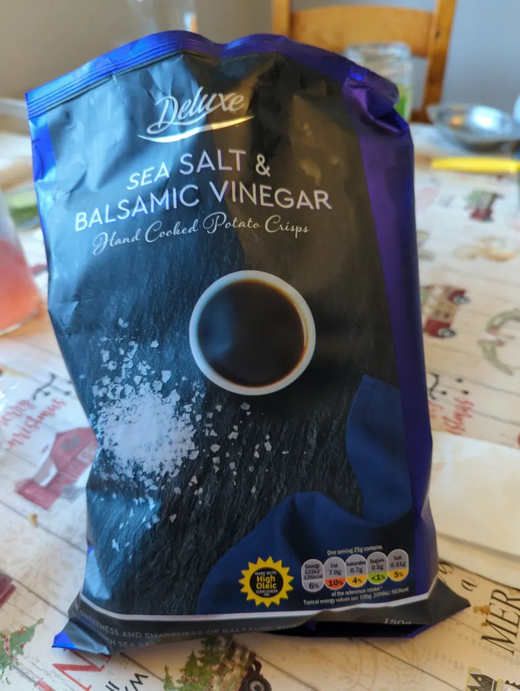 SEA SALT & BALSAMIC VINEGAR HAND COOKED POTATO CRISPS