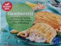 Gamberetti avvolti in pasta sfoglia con salsa agli asparagi