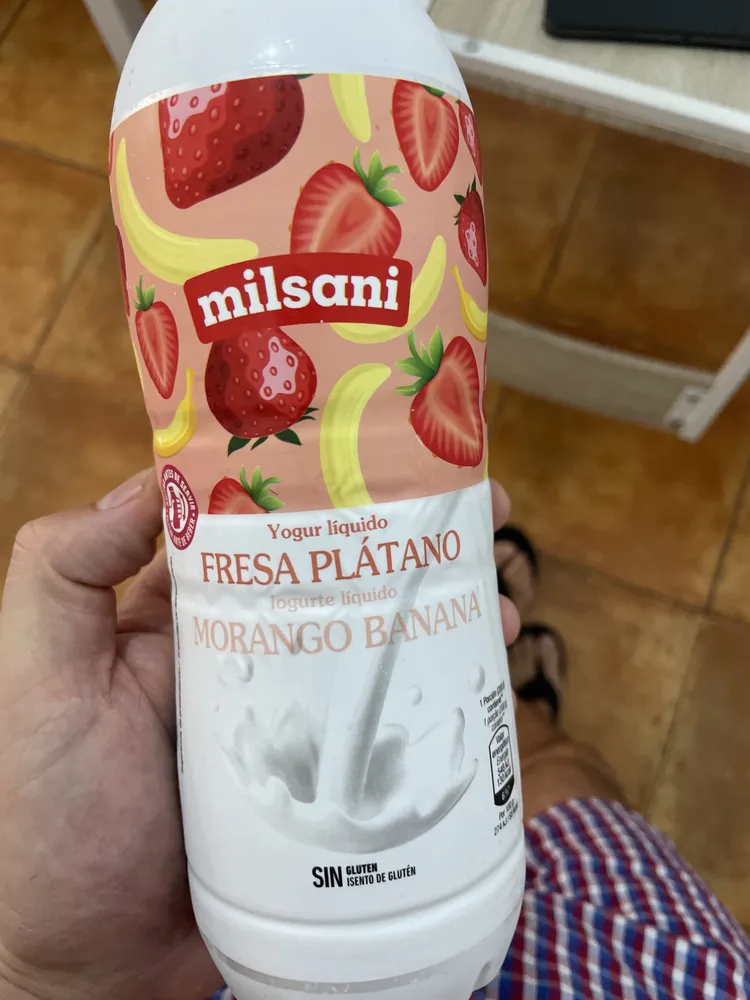 Yogur líquido fresa plátano