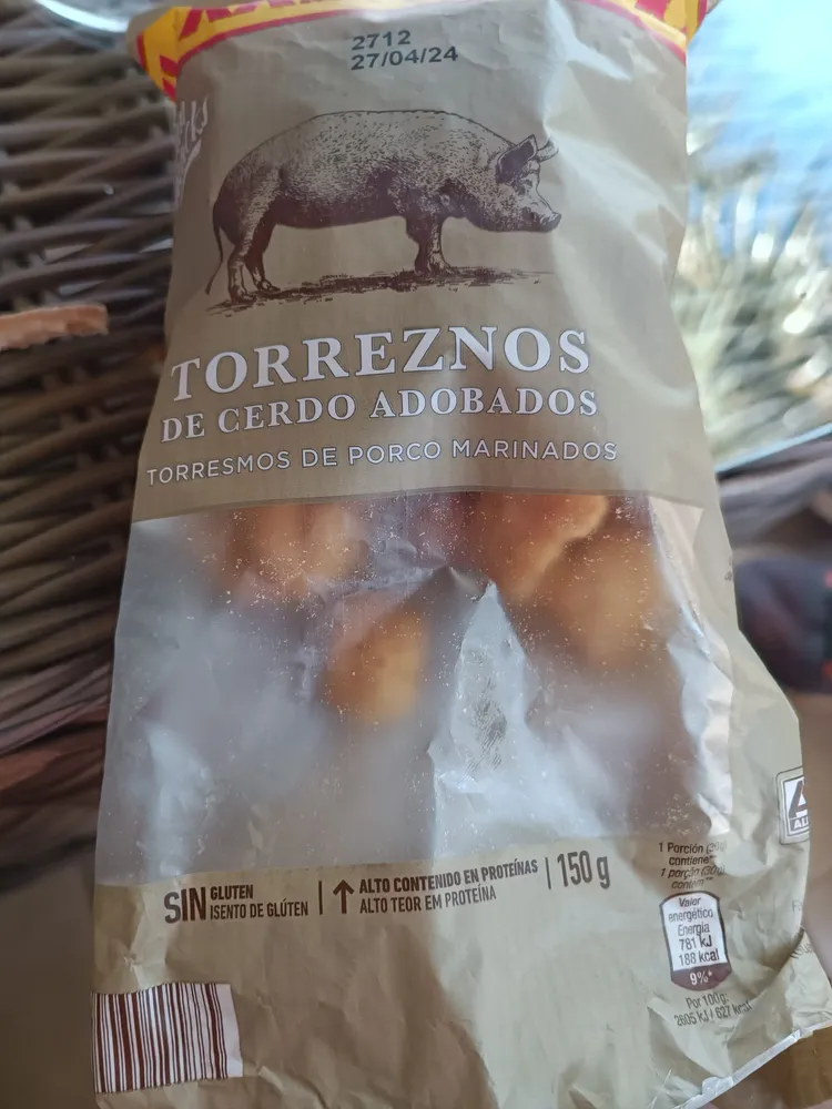 Torreznos de cerdo adobados