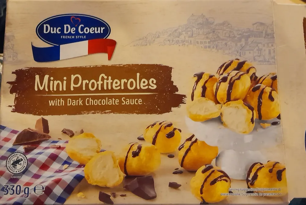 mini profiteroles