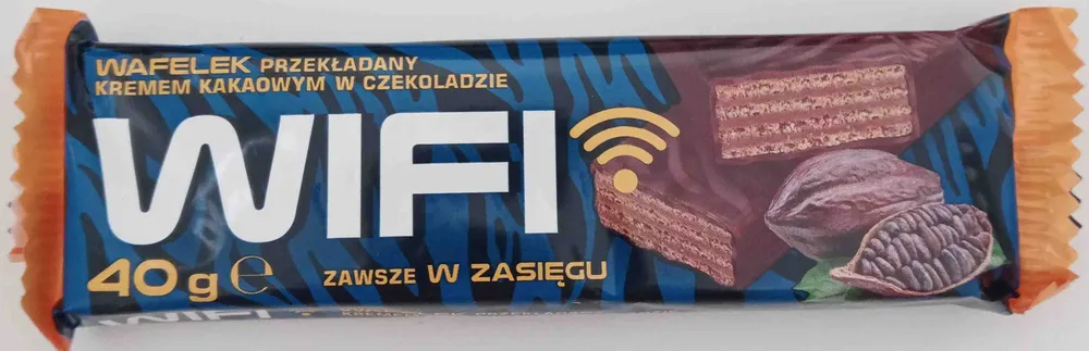 Wafelek przekładany kremem kakaowym w czekoladzie