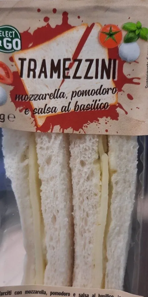 Tramezzini mozzarella pomodoro e salsa al basilico select&go