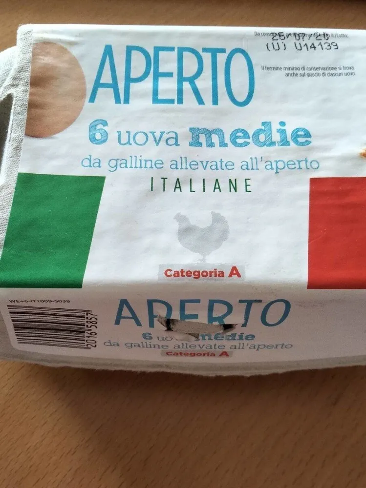 6 uova medie da galline allevate all'aperto
