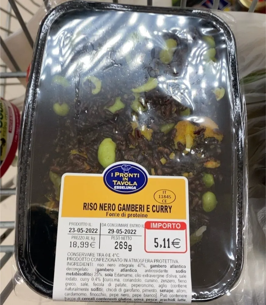 Riso nero gamberi e curry