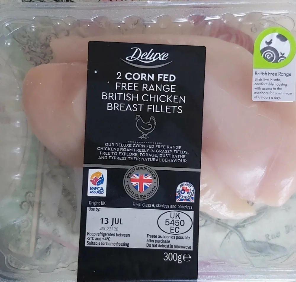 Free range chicken breast fillets