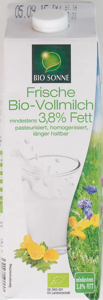 Frische Bio-Vollmilch