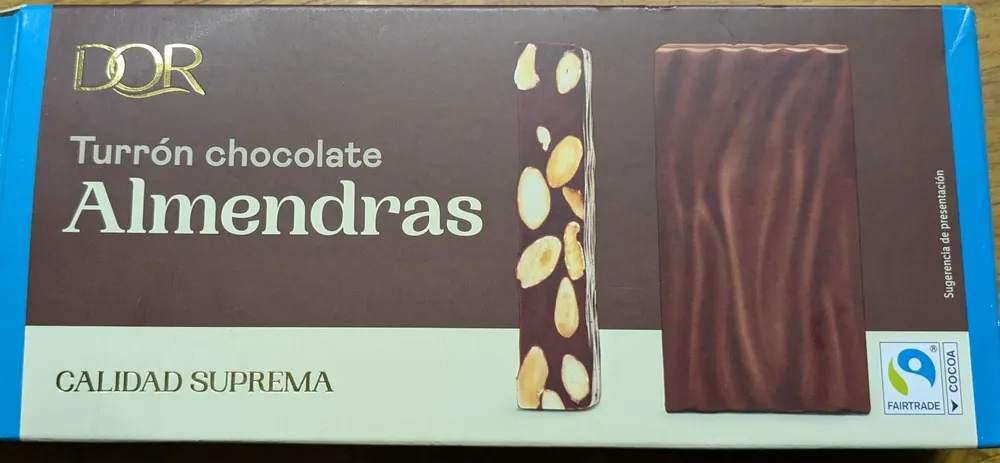 Turrón de chocolate con almendras