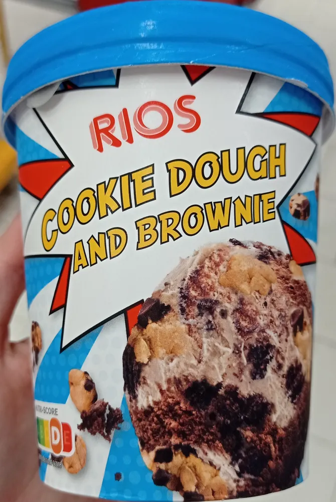 Cookie Dough and Brownie Eiscreme