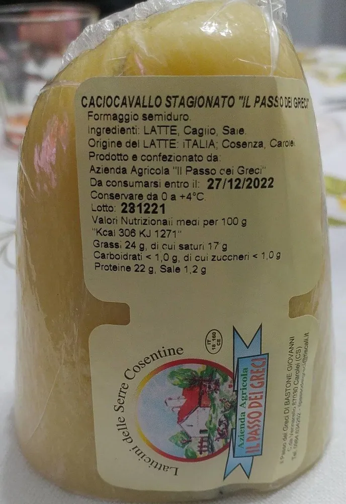 Caciocavallo stagionato Il passo dei greci