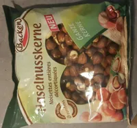 Noisettes entières décortiquées
