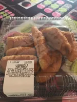Pain au chocolat et croissant