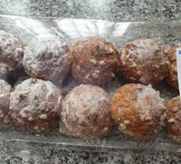 CHOUQUETTES  GARNIES