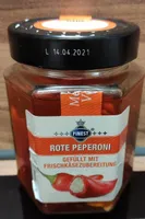 Rote Peperoni gefüllt mit Frischkäsezubereitung