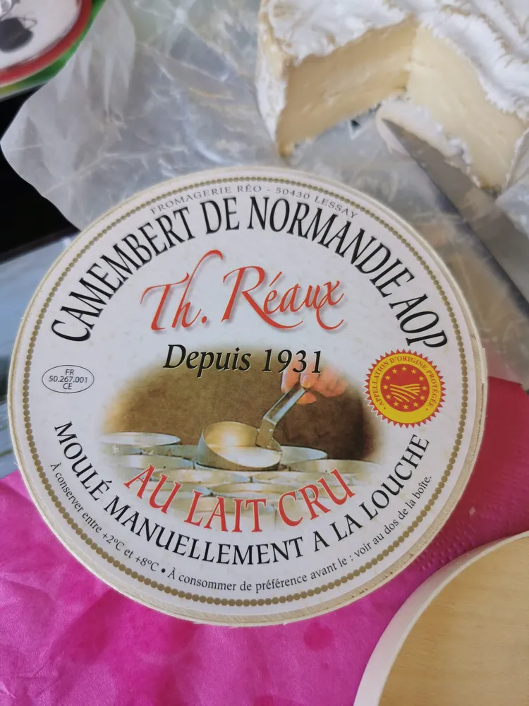 camembert de Normandie aop th. reaux