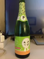 Sparkling apple juice