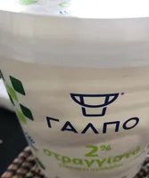 Strained cow's yogurt