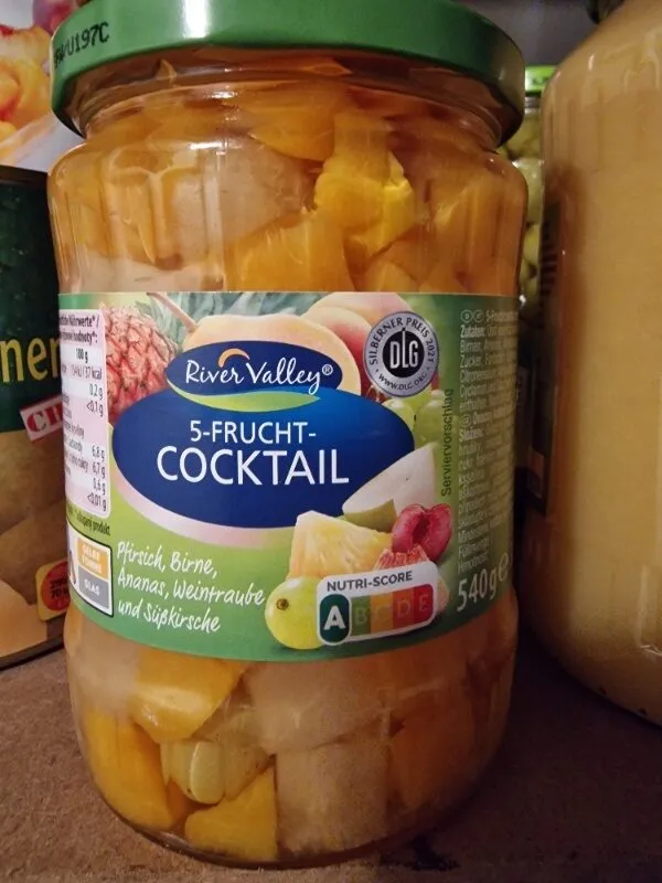 5-Fruchtcocktail im Glas