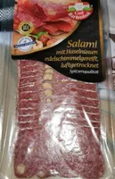 Salami mit Haselnüssen