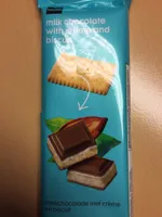 Milk chocolate with creme and biscuit