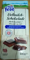 Chocolat au lait fourré avec de la crème au cacao