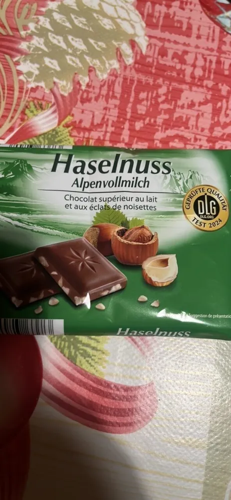 Schokolade Alpenvollmilch Haselnuss