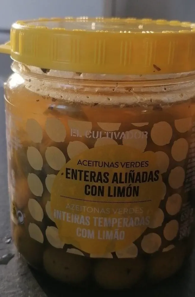 Aceitunas verdes enteras aliñadas con limón