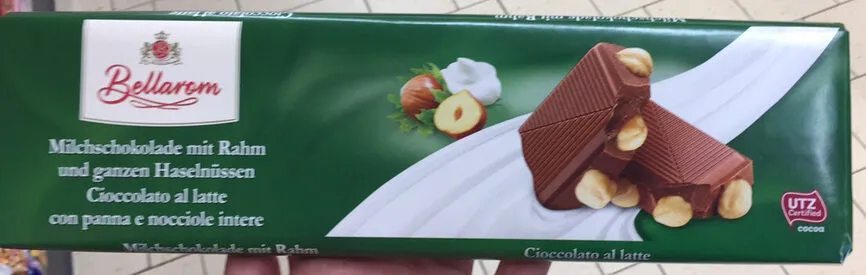 Cioccolato alla panna con nocciole intere
