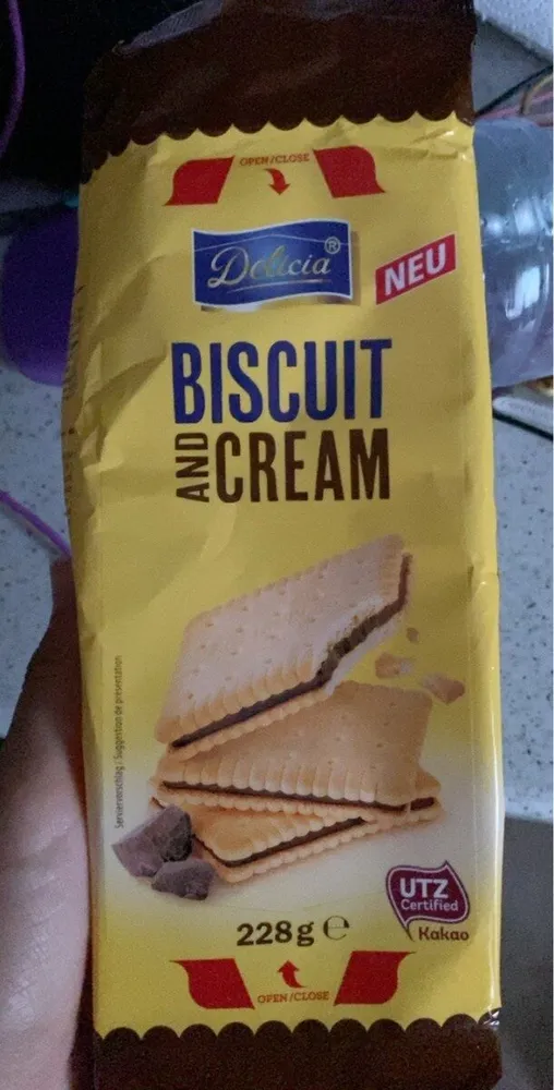 Biscuit And Cream